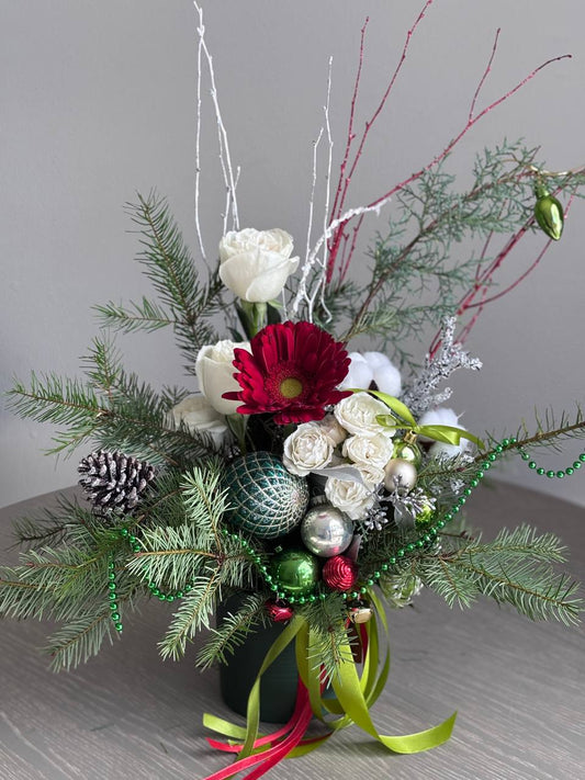 Christmas Bouquet "Mr. Grinch"