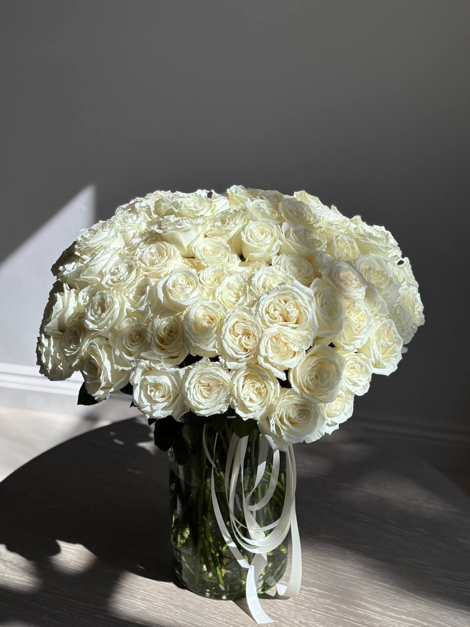 100 White Roses